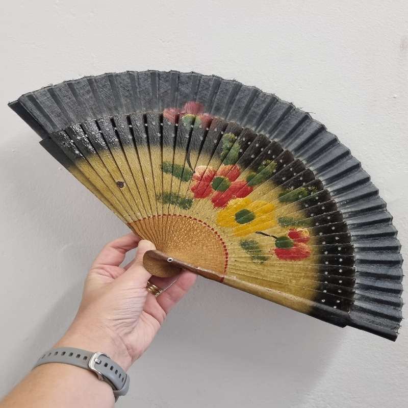 Vintage Foldable Chinese hand fan