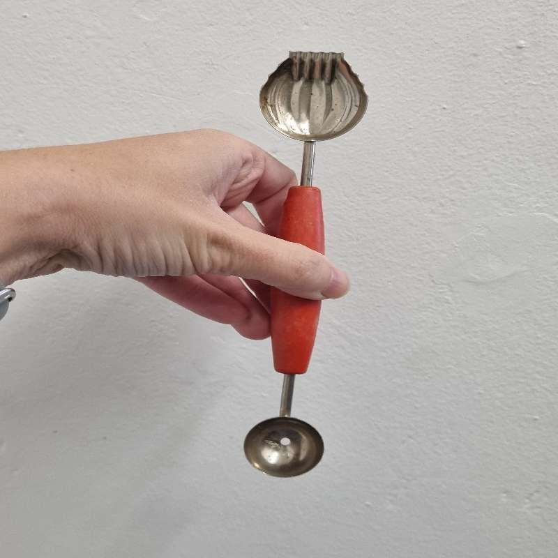 Vintage kitchen tool with wooden handle - Melon Baller / Butter Curler