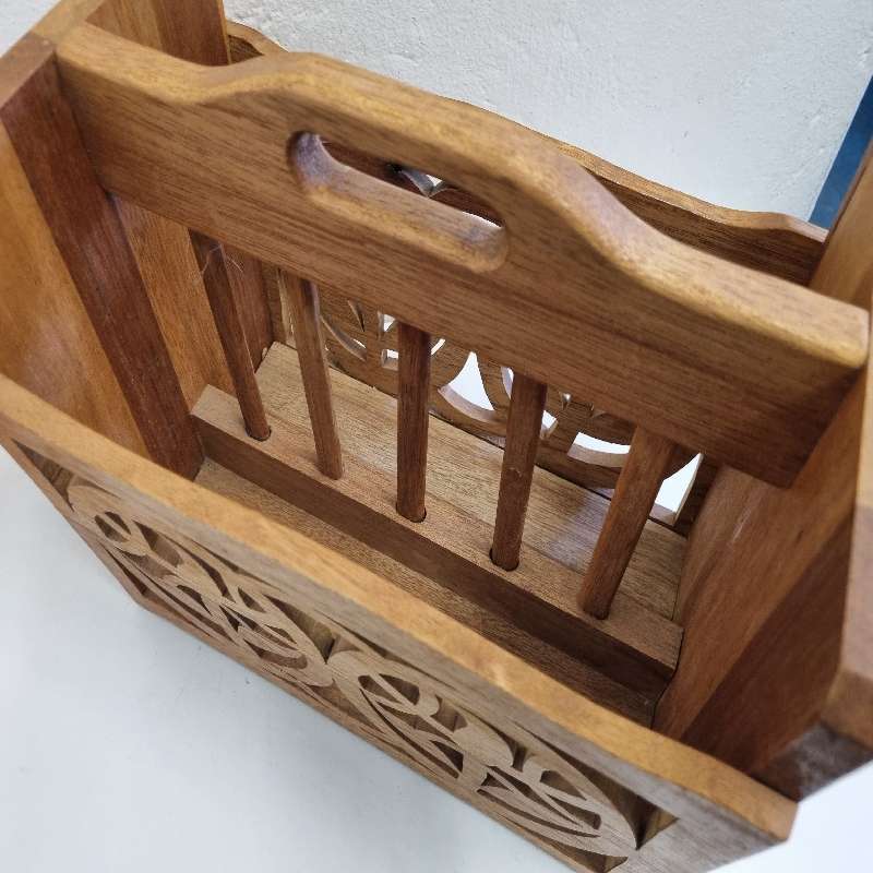Wooden Magazine rack - Beautiful!!