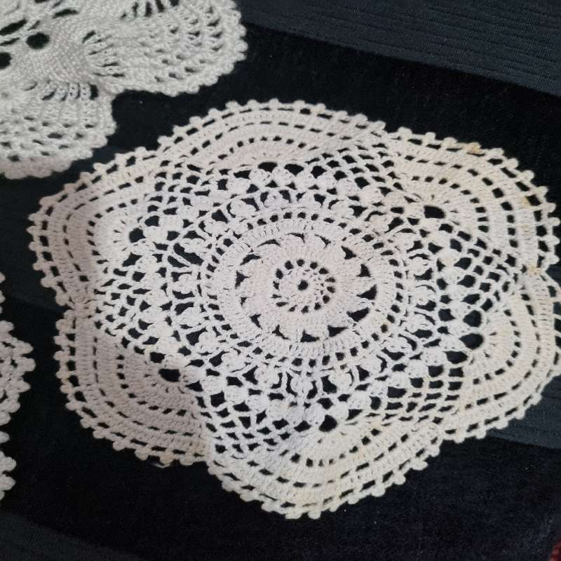 9 x Vintage Crochet Doilies
