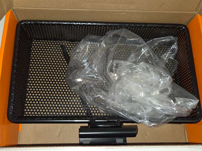 Grip Medium Mesh Basket - Rust Resistant - 28.5cm x 16.5cm x 7cm - New