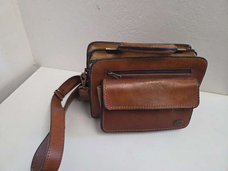 Leather Handbag - Handcrafted - Freestyle handbag - Please note that it is well used - See pics