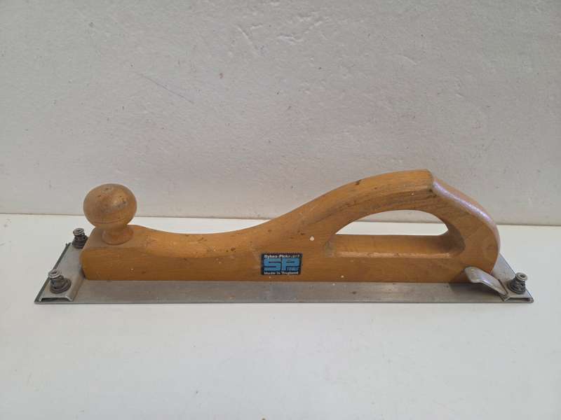 Vintage Sykes-Pikavant Auto Body Abrasive Paper holder