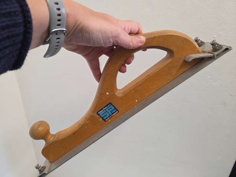 Vintage Sykes-Pikavant Auto Body Abrasive Paper holder