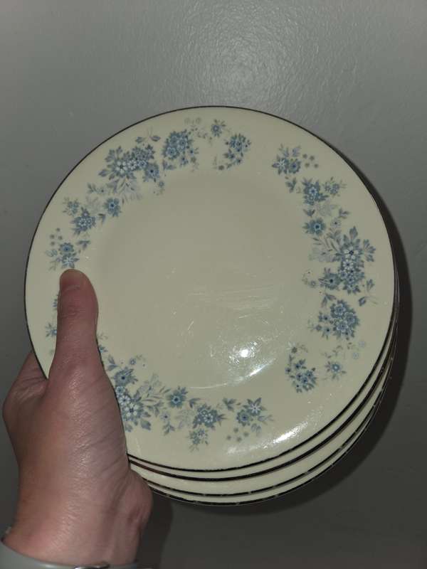 6 x Royal Doulton Side plates - The Romance Collection - Michelle - Just Beautiful - Diameter - 20cm