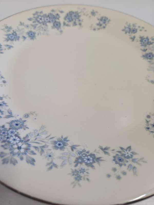 6 x Royal Doulton Side plates - The Romance Collection - Michelle - Just Beautiful - Diameter - 20cm