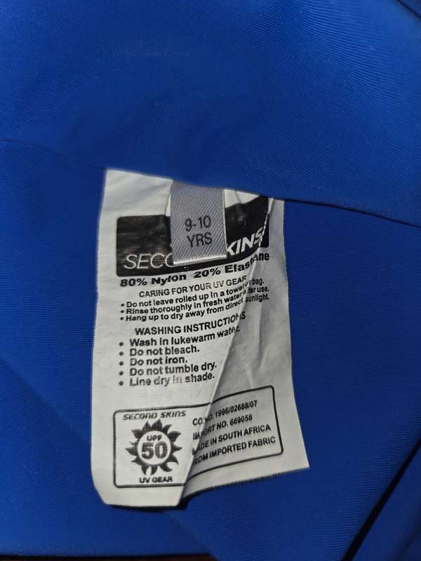 Secondskins swim top - Age 9-10 years