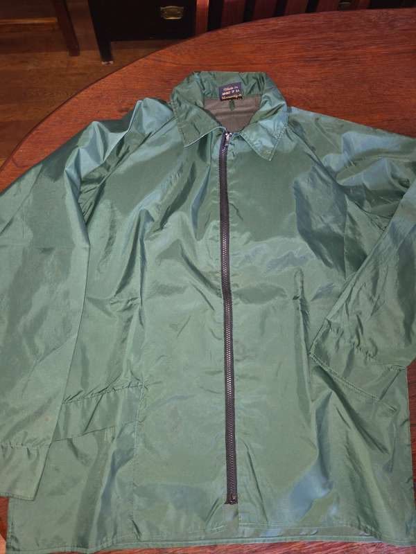 Genuine Drimac Jacket - Green - Size Large - Some minor marks on arm - See pics