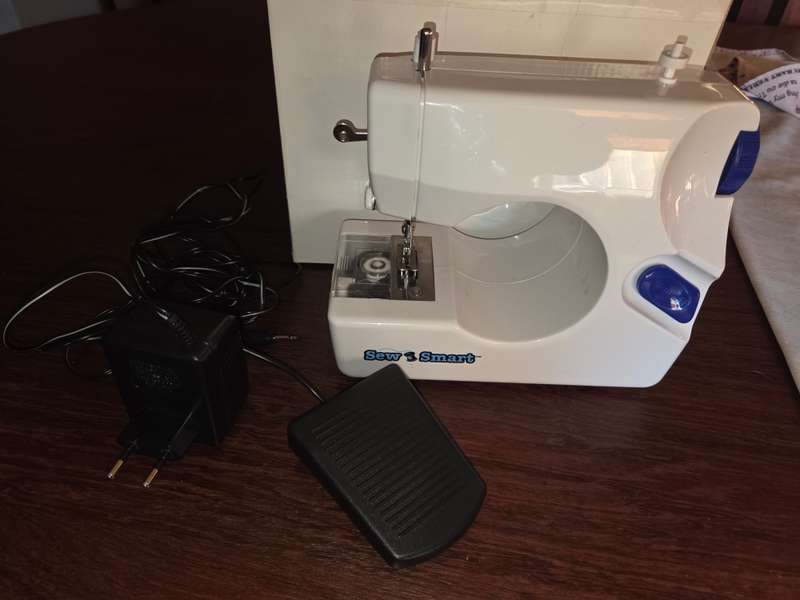 Sew Smart Portable Mini Sewing Machine - Great Quality