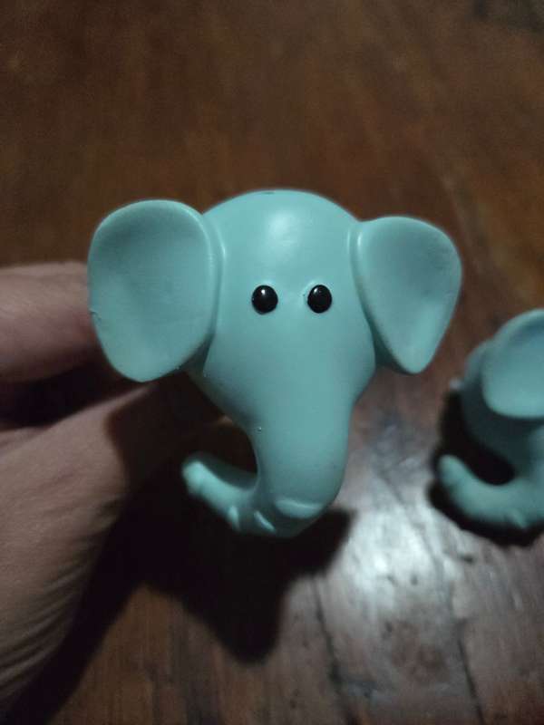 3 x Elephant shaped door knobs / cupboard handles - Treehouse