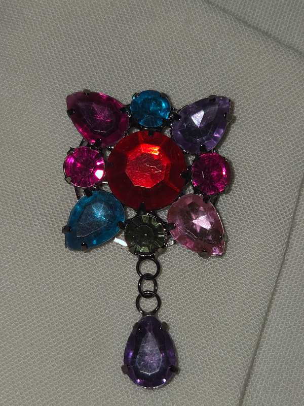 Vintage Brooch with coloured stones