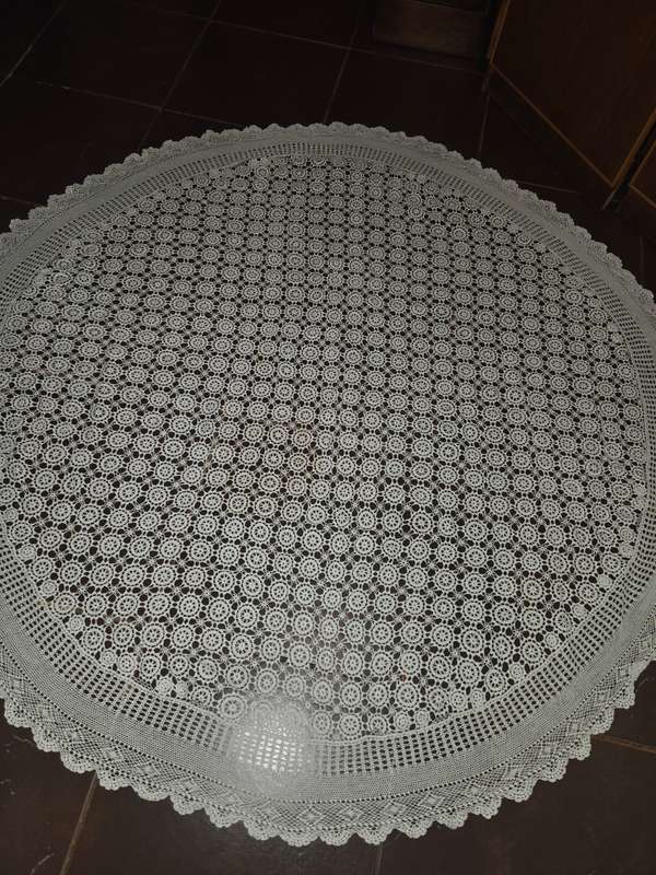 Large Round Handcrafted tablecloth - Diameter 1.95m - Just Beautiful!!!