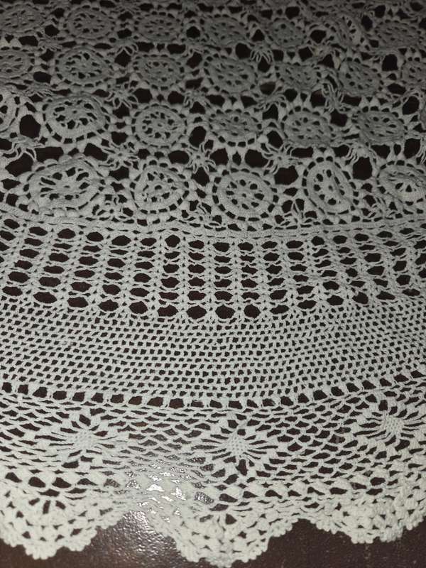 Large Round Handcrafted tablecloth - Diameter 1.95m - Just Beautiful!!!