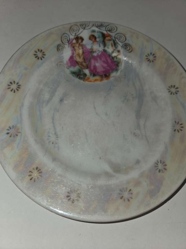 Beautiful Vintage Side Plate - Diameter - 15cm