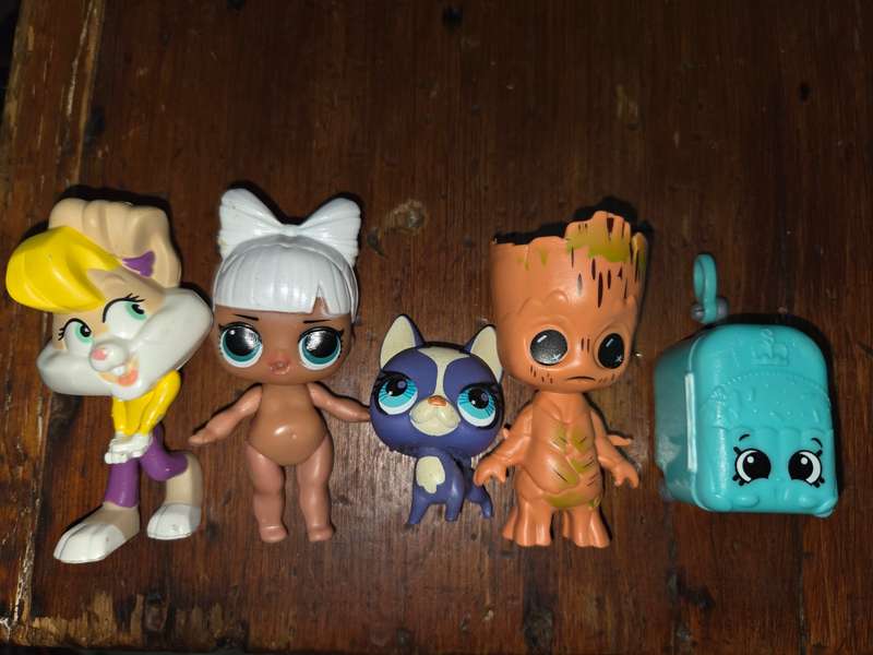 5 x Collectible Toys / Figurines incl. Shopkins, Baby Groot, etc.