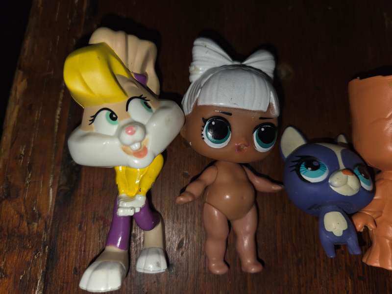 5 x Collectible Toys / Figurines incl. Shopkins, Baby Groot, etc.