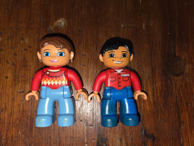 2 x Lego Duplo Figurines
