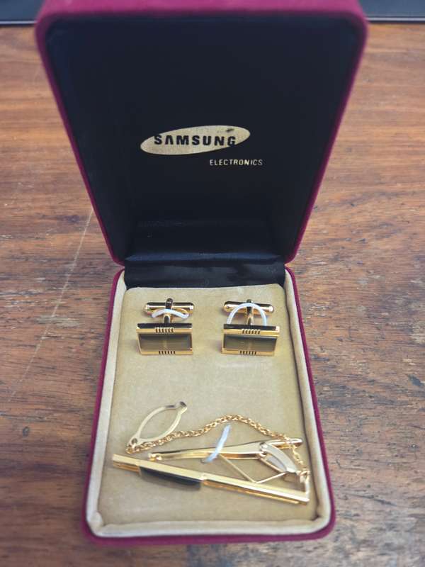 Vintage Samsung Gold Plated Cufflink Set
