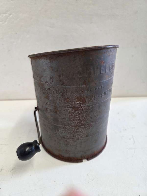 Vintage Bromwells Measuring Sifter