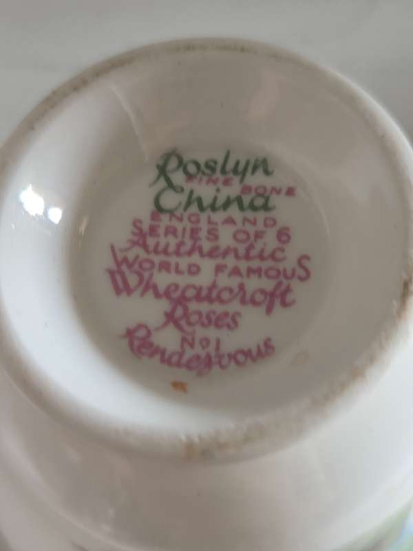 Roslyn Fine Bone China - Wheatcroft Roses - Cup only - Made in England