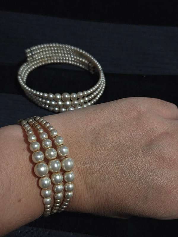 Vintage pearl chocker / necklace with matching bracelet