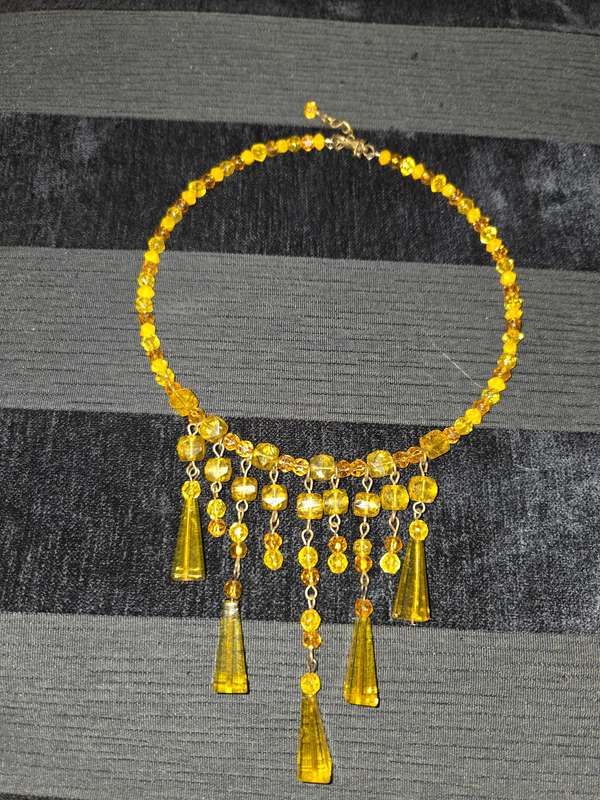 Beautiful beaded vintage necklace with matching bracelet