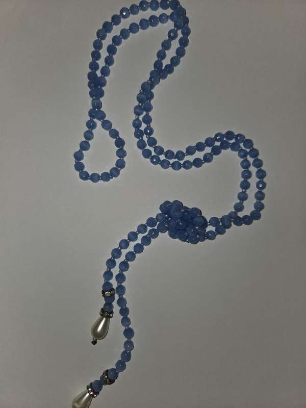 Long Vintage Necklace with glass beads and pearl detail - light blue