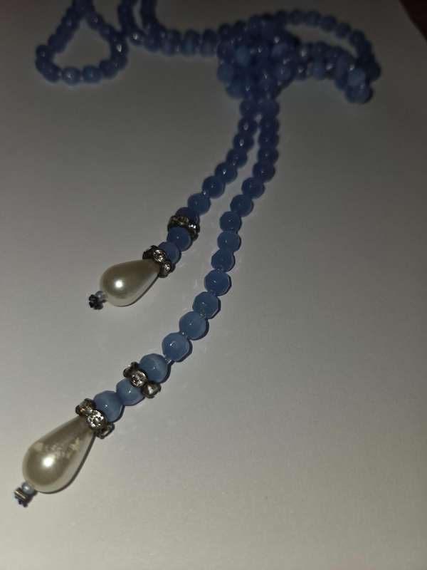Long Vintage Necklace with glass beads and pearl detail - light blue