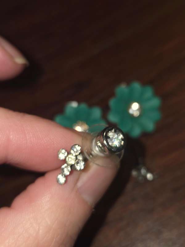 3 x Pairs of beautiful earrings