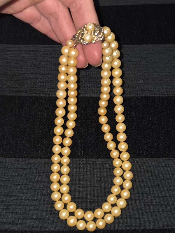 Vintage 2 String Pearl Necklace with beautiful clasp