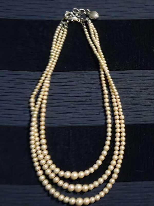 3 String Pearl Necklace