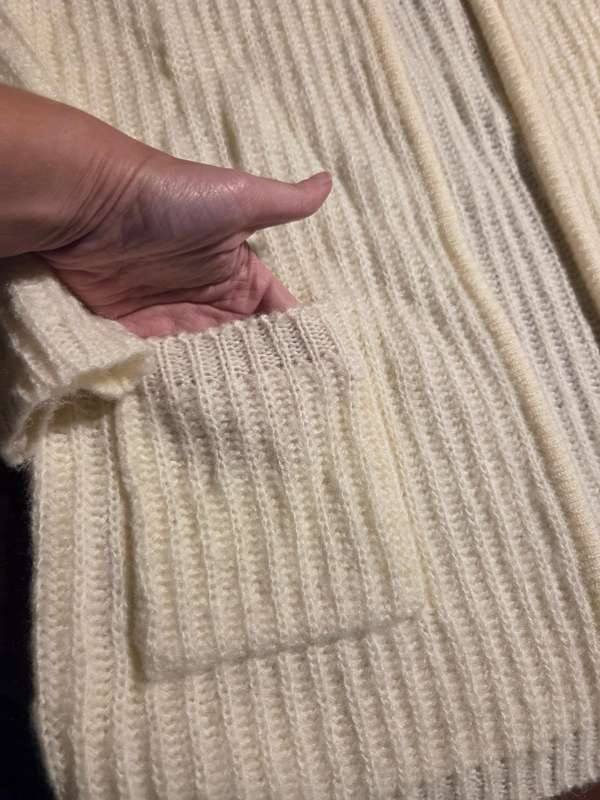 Beautiful Knitted Longer Length cardigan / Knitwear - Size M
