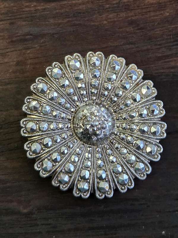 Beautiful Vintage German Scarf Clip