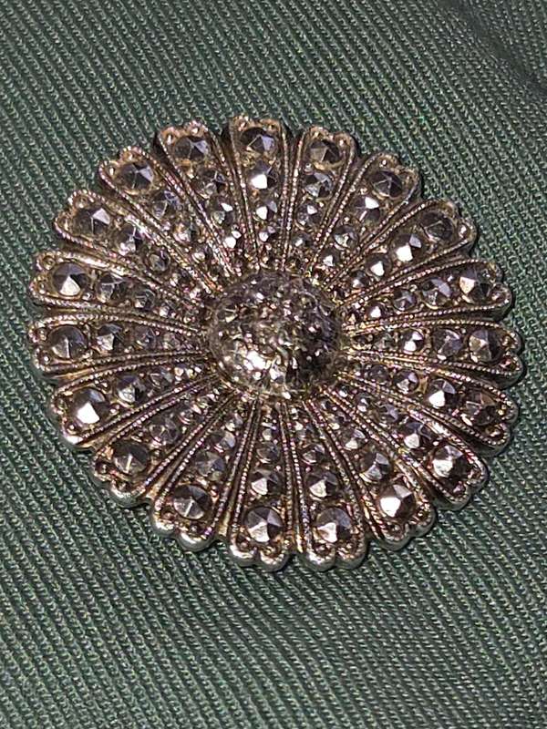 Beautiful Vintage German Scarf Clip