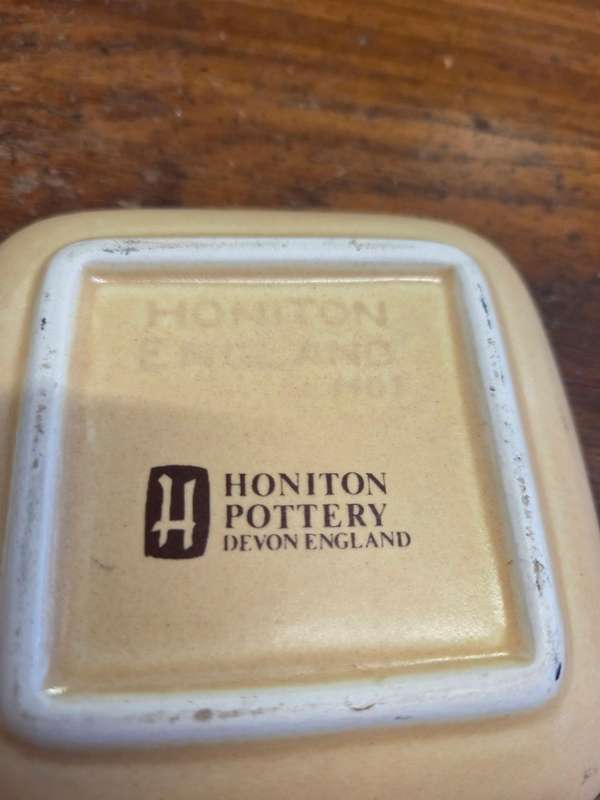 Vintage Honiton Pottery Dish - Devon England - 11cm x 11cm