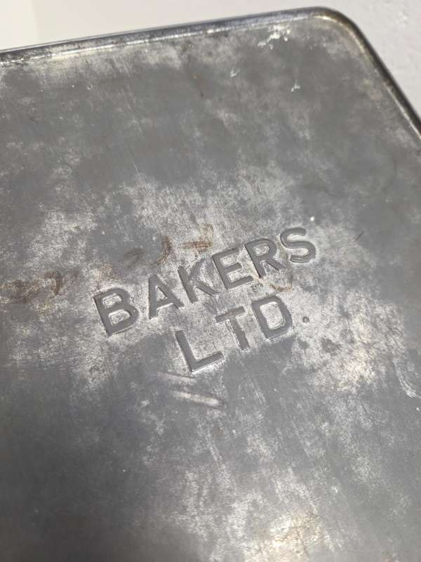 Vintage Bakers Tin with Dog and Cat detail - 22cm x 22cm x 8cm