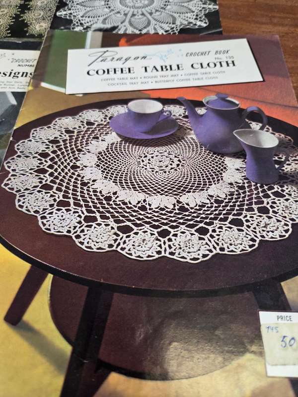 Crochet booklets and patterns and free crochet needle