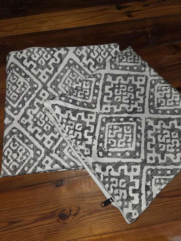 2 x Scatter cushion covers - Modern - Never used - Great Quality - Size 57cm x 57cm