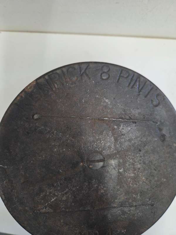 Antique Cast Iron Kettle - Kenrick 8 Pints No.4 Kettle - Heavy - No Lid