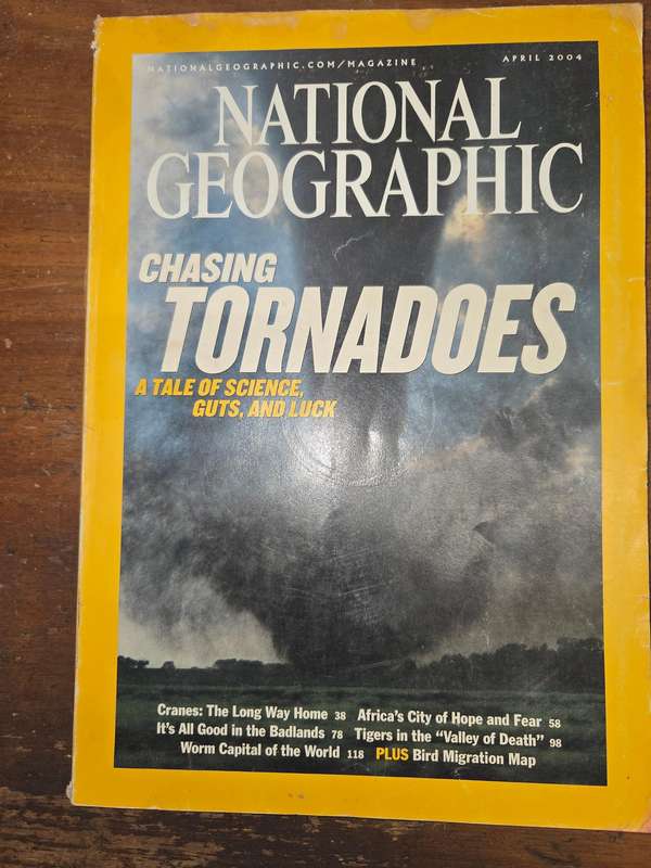 National Geographic - April 2004