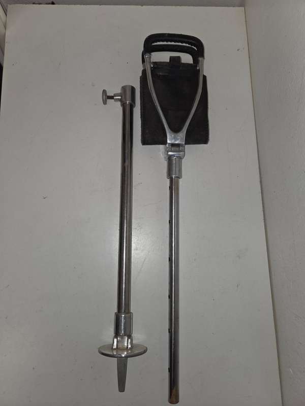 Vintage adjustable Shooting stick - Walking cane that also serves seat. Leather foldable seat