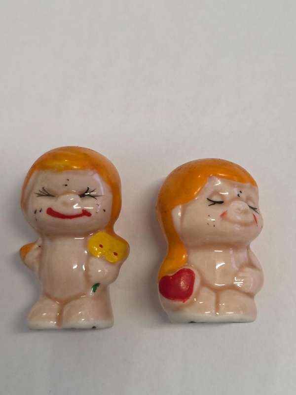 2 x Vintage 1970's Ceramic 'love is...' figurines - Height - 3.5cm