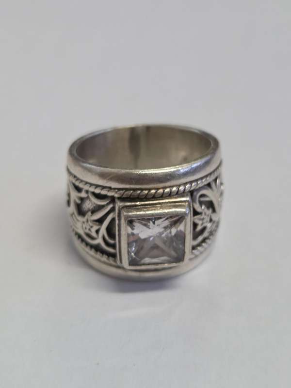 Chunky Sterling Silver ring - Beautiful!