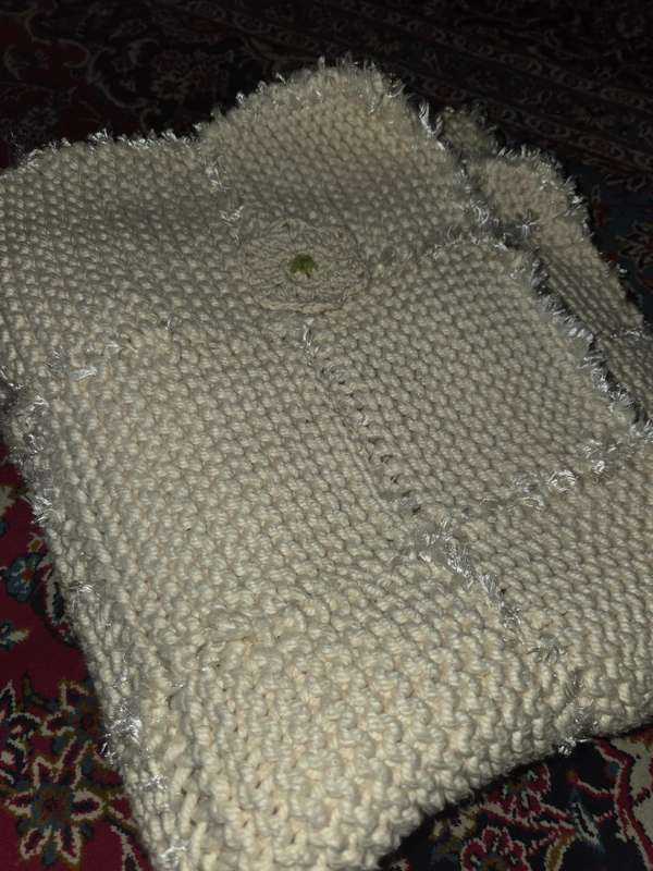 Heavy throw / Blanket with crochet detail - Size 185cm x 85cm - Chunky knit