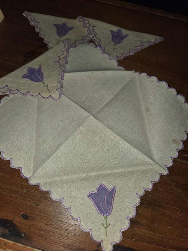 4 x Vintage Embroidered Fabric Napkins