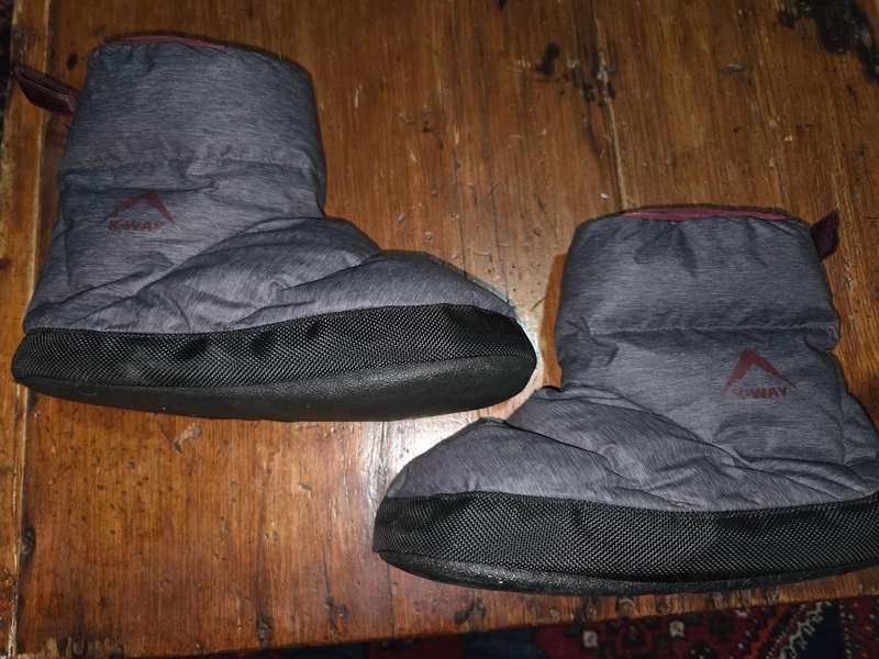 Comfy K-way slipper booties - Size 5 Perfect for winter
