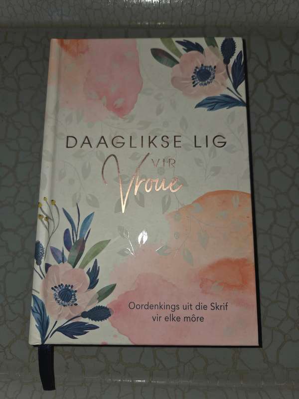 Daaglikse Lig vir Vroue - Oordenkings uit die Skrif vir elke môre - Nuut