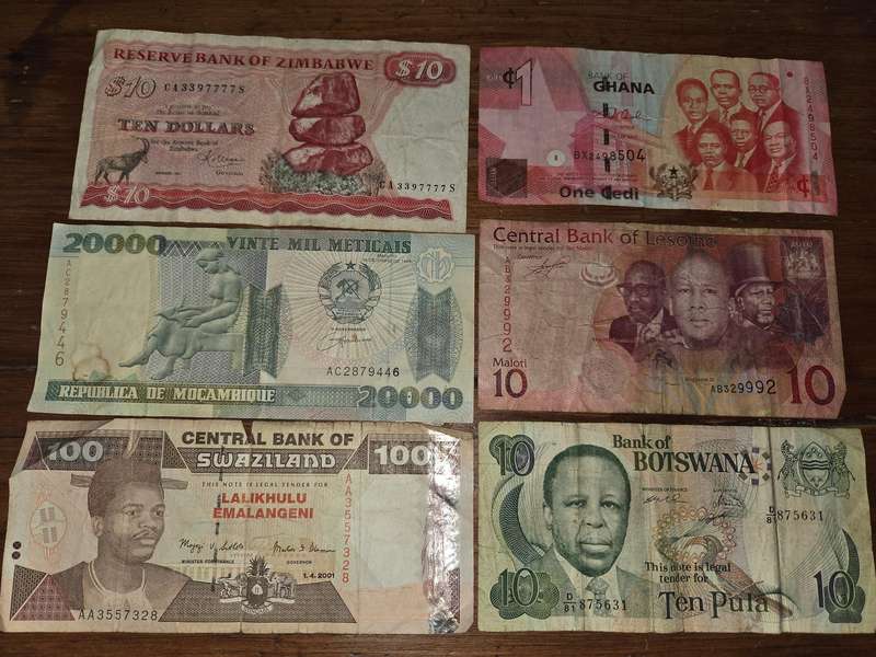 6 x Vintage African Bank Notes - Zimbabwe, Swaziland, Ghana, Lesotho, Botswana, Mozambique