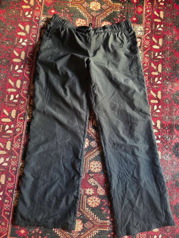 Puma Black Tracksuit pants - Size XL Great condition