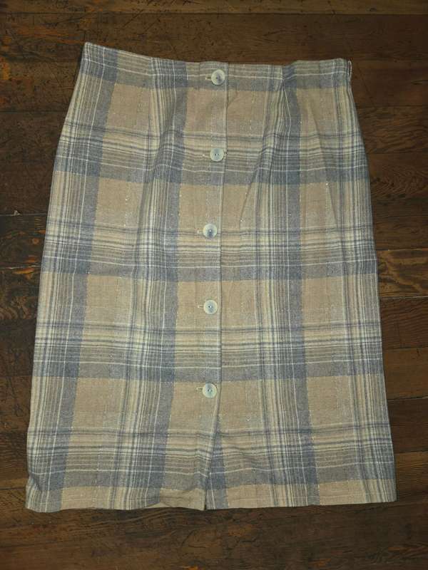 Vintage Check Skirt with buttons - Size L